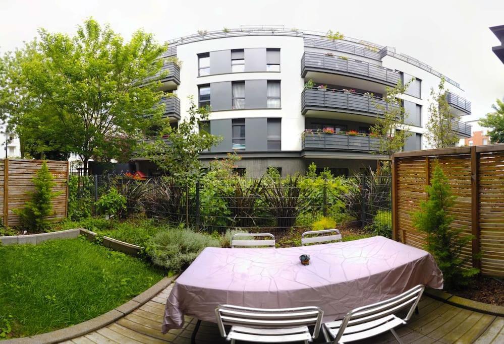 Apartment New Lux Smart 69m2,terrasse, Modern, Metro 13 Asnieres-sur-Seine