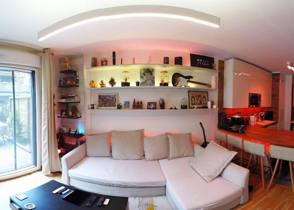 New Lux Smart 69m2,terrasse, Modern, Metro 13 Apartment