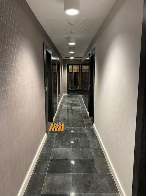 New Lux Smart 69m2,terrasse, Modern, Metro 13 Apartment Asnieres-sur-Seine